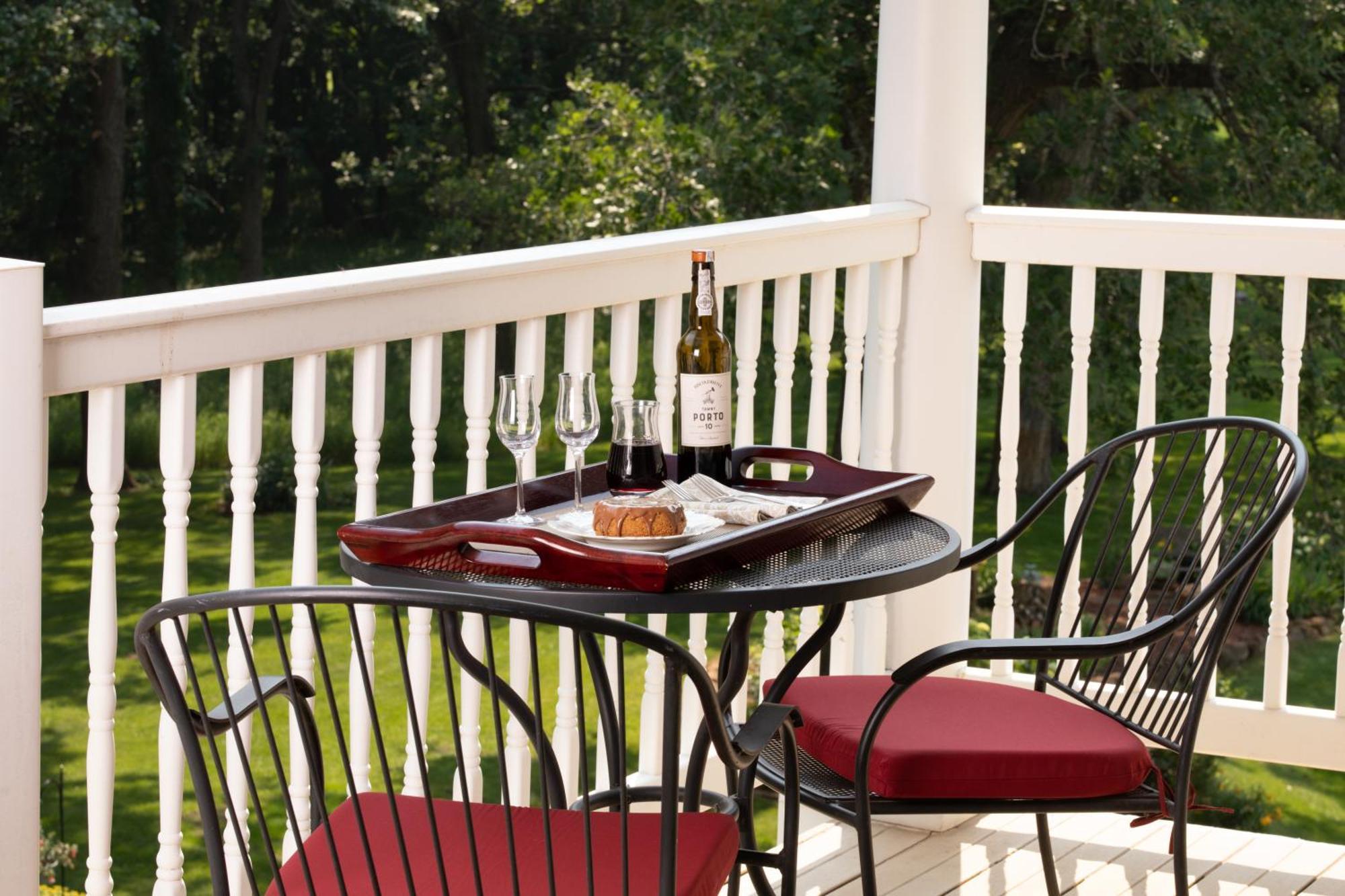 The Oakwood Inn Okoboji Εξωτερικό φωτογραφία