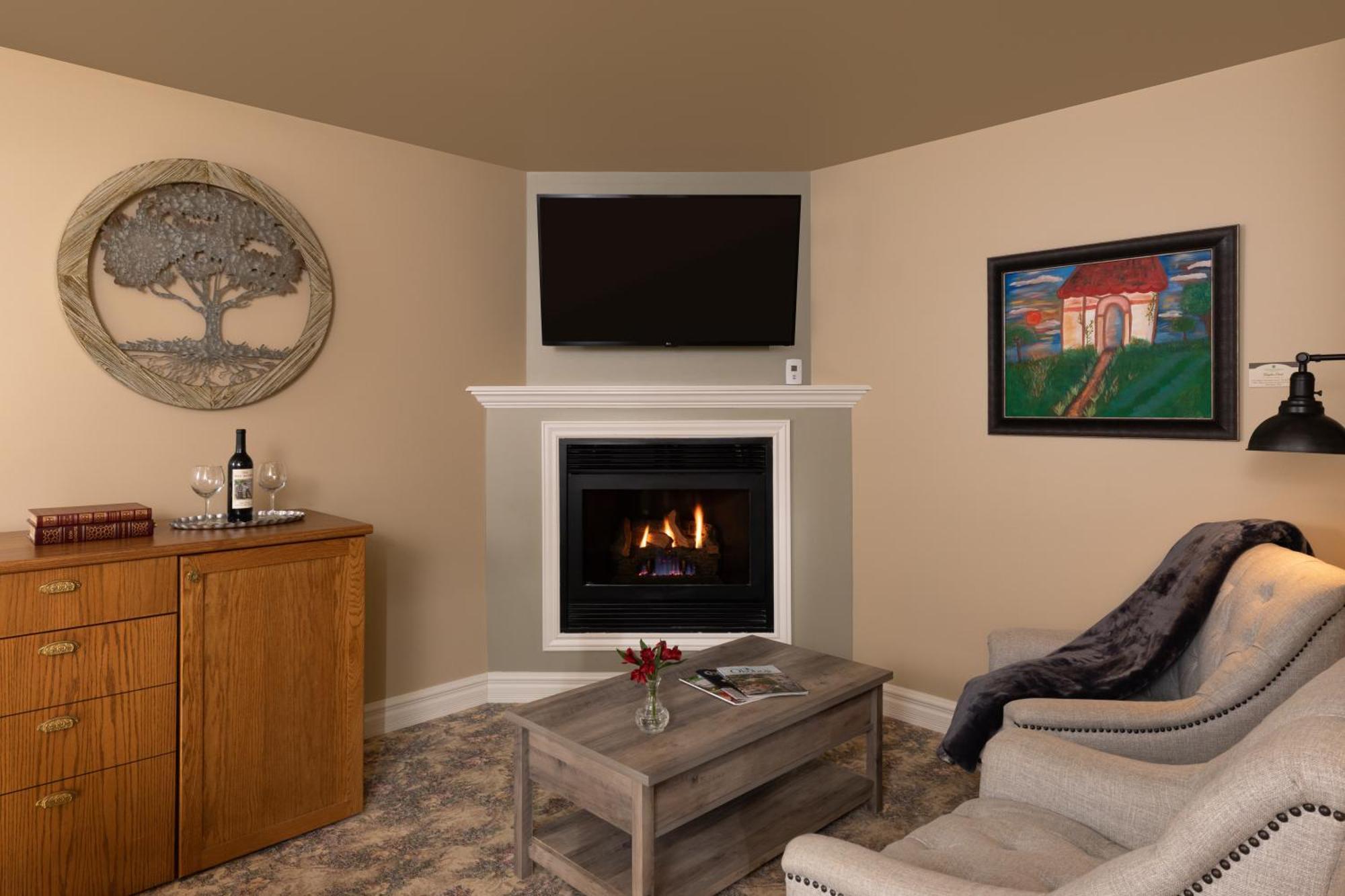 The Oakwood Inn Okoboji Εξωτερικό φωτογραφία