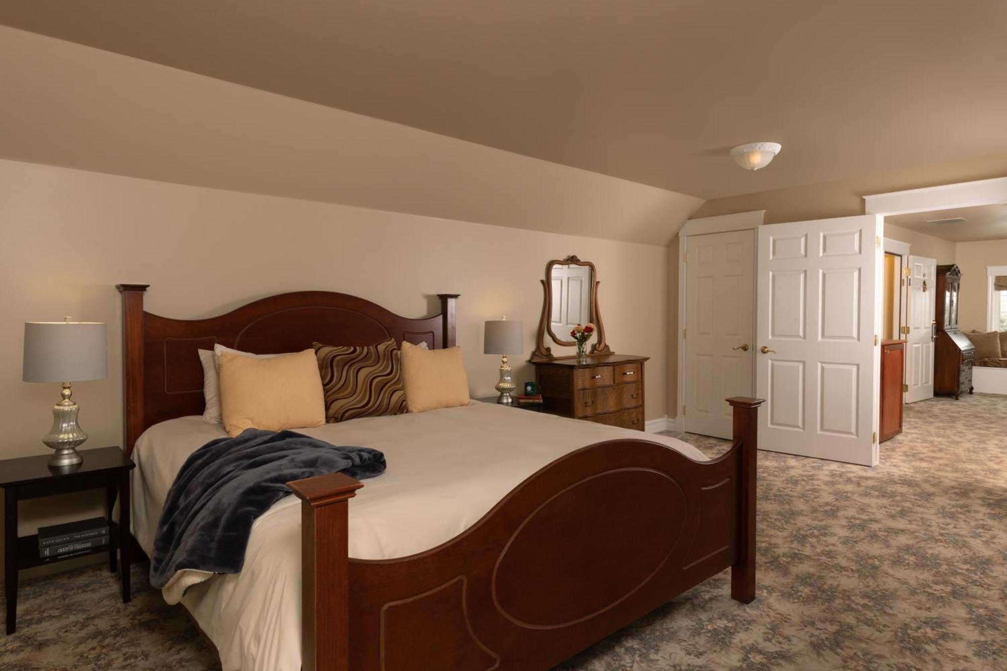 The Oakwood Inn Okoboji Εξωτερικό φωτογραφία