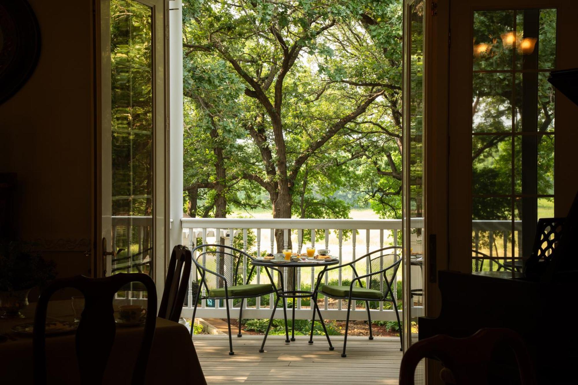The Oakwood Inn Okoboji Εξωτερικό φωτογραφία